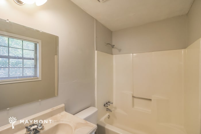 Building Photo - 5017 Dekalb Way