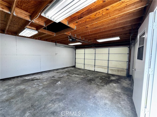 Building Photo - 14414 Studebaker Rd