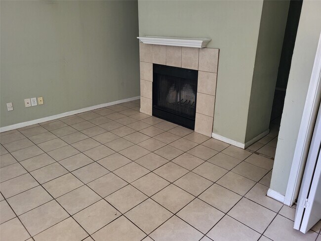 Building Photo - 3506 Cove View Blvd