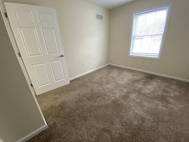 Building Photo - 80 Sentinel Court