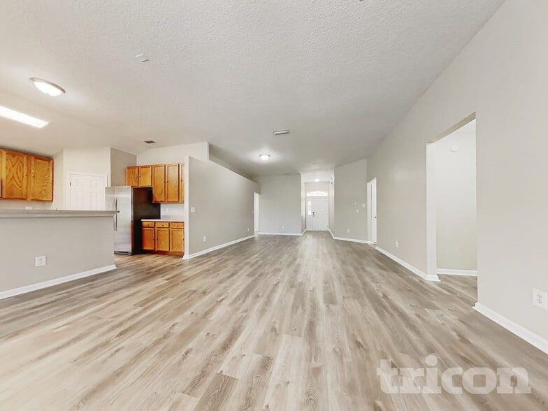 Building Photo - 13730 Fish Eagle Dr W