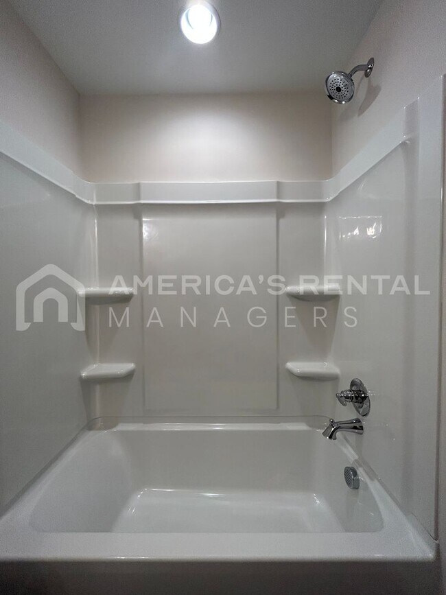 Building Photo - Home for Rent in Bessemer, AL!!! Available to View Now!!!