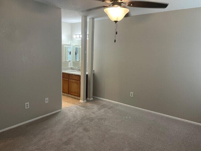 Building Photo - 12307 Deer Falls Dr