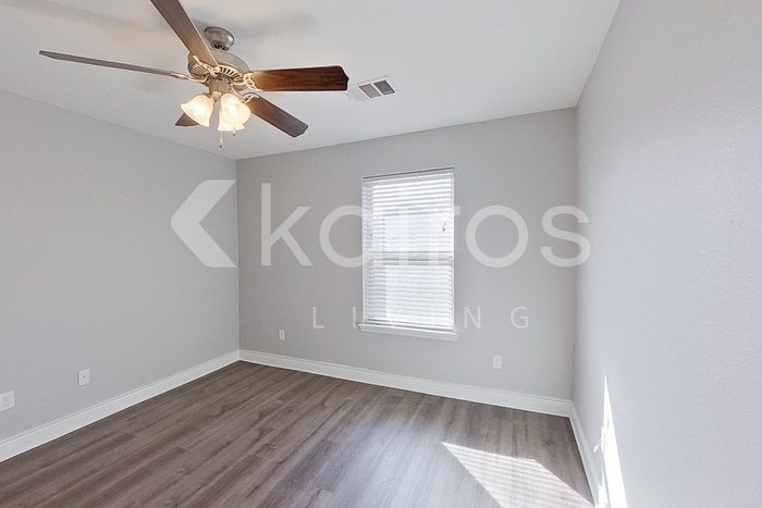 Building Photo - 7307 Albany Dr