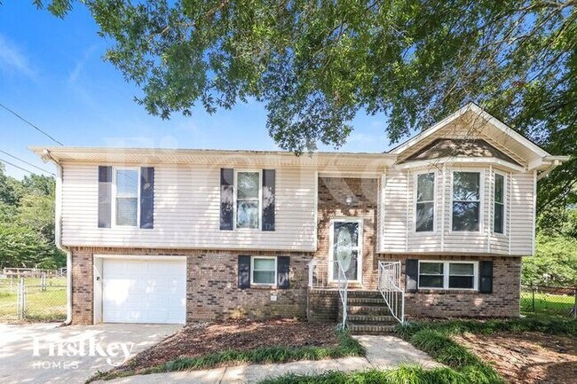 Primary Photo - 1521 Cedargate Cir