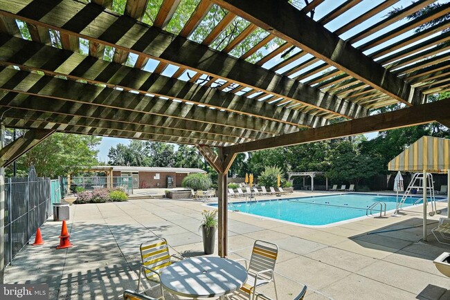 Building Photo - 11801 Rockville Pike