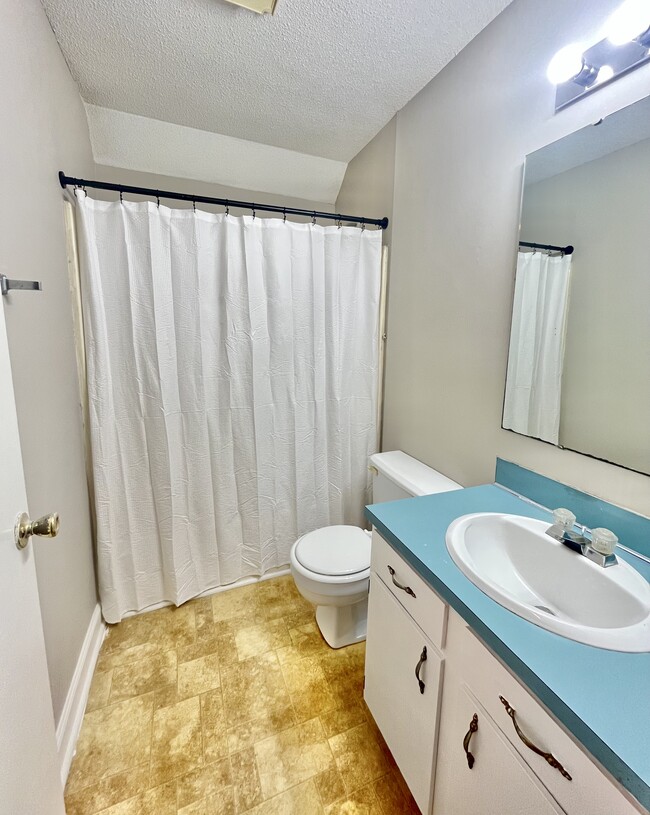 Building Photo - 101 Southridge Dr