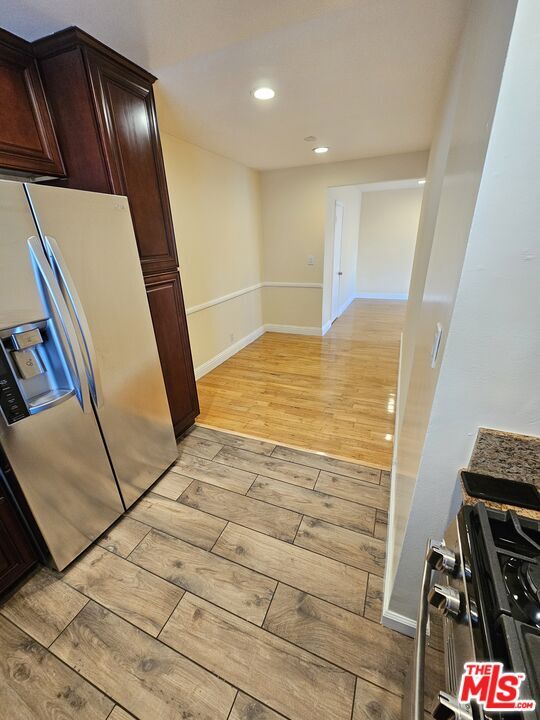 Building Photo - 5950 Carlton Way