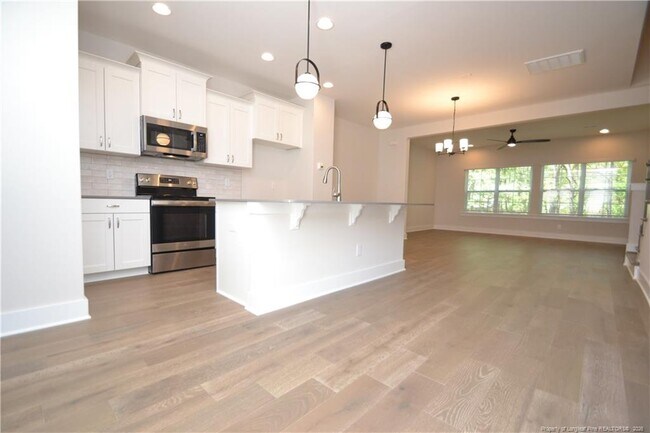 Building Photo - 8535 Marvino Ln