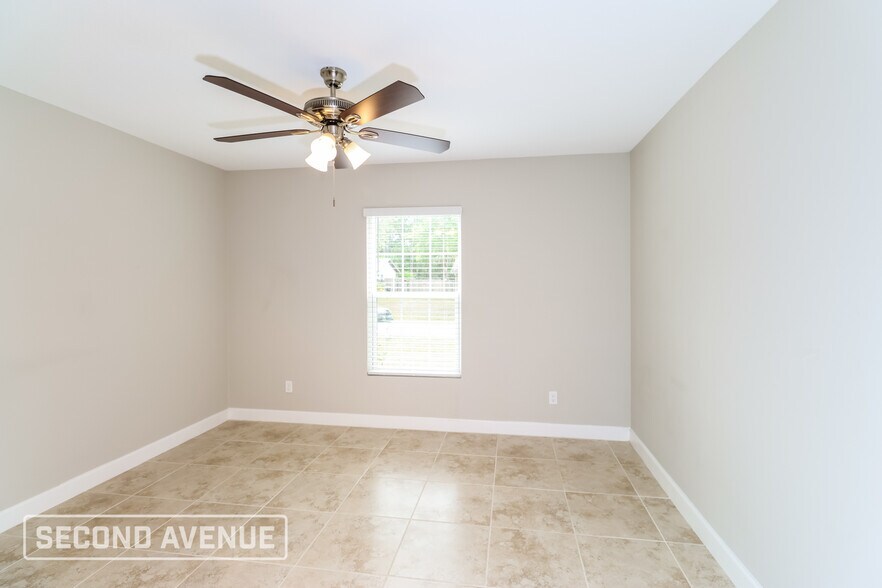 Building Photo - 259 Trenton Ave SW