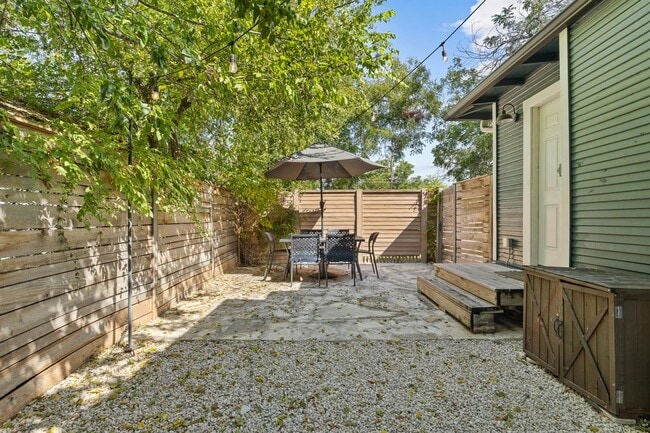 Building Photo - 519 E Ashby Pl