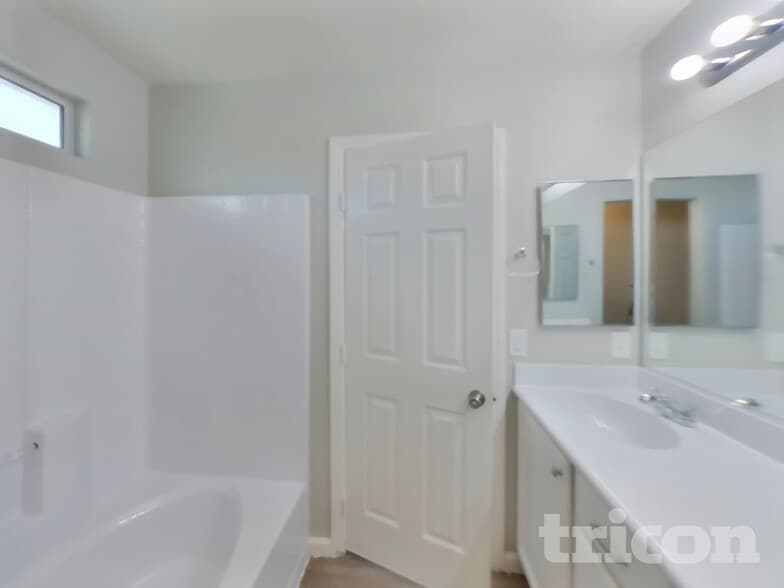 Building Photo - 5142 Piazza Cavour Dr