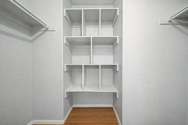 Building Photo - 7928 Hornbeam Ct
