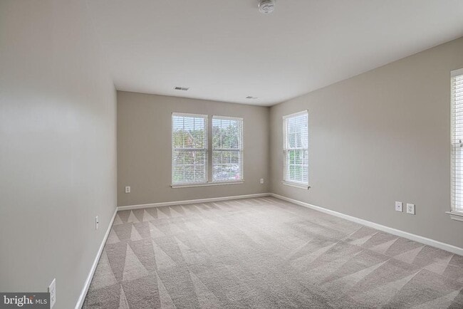 Building Photo - 7211 Lyndsey Way