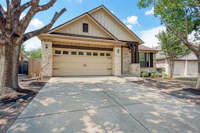 Primary Photo - 108 Latitude Ln