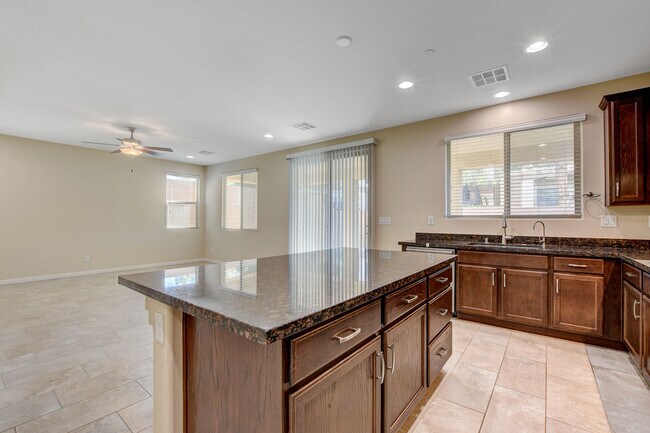 Building Photo - 2919 Caxton Grove Dr