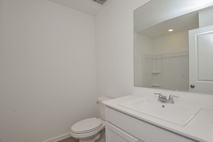 Building Photo - 2729 Mistwood Dr