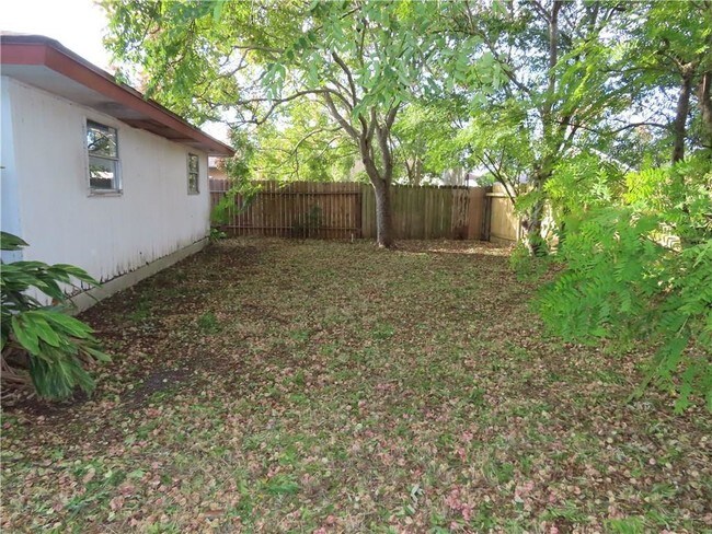 Building Photo - 6714 Rhonda Dr