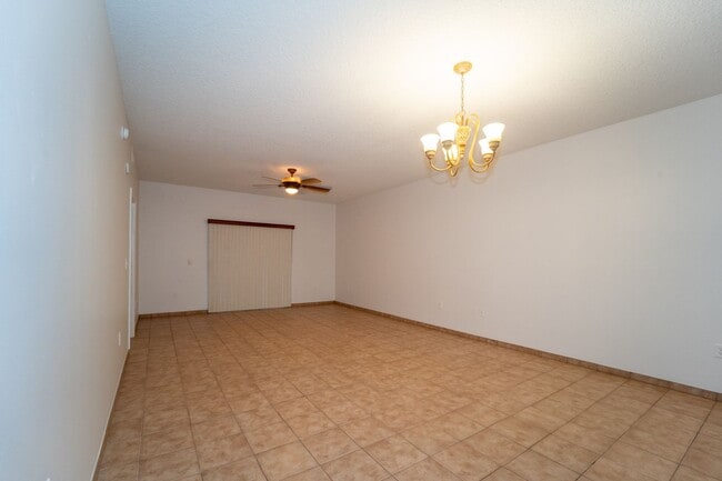 Building Photo - Belle Haven 2-Bedroom Condo with Pond View and Garage