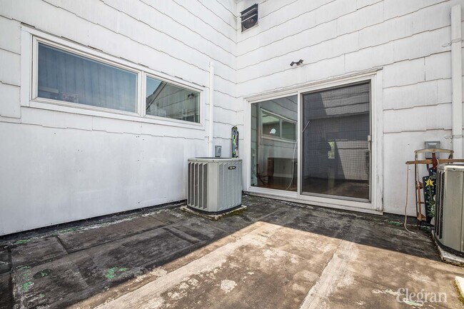 Building Photo - 76 Westchester Ave