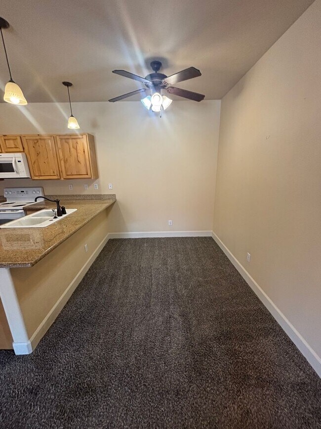 Building Photo - 6735 N Spurwing Loop