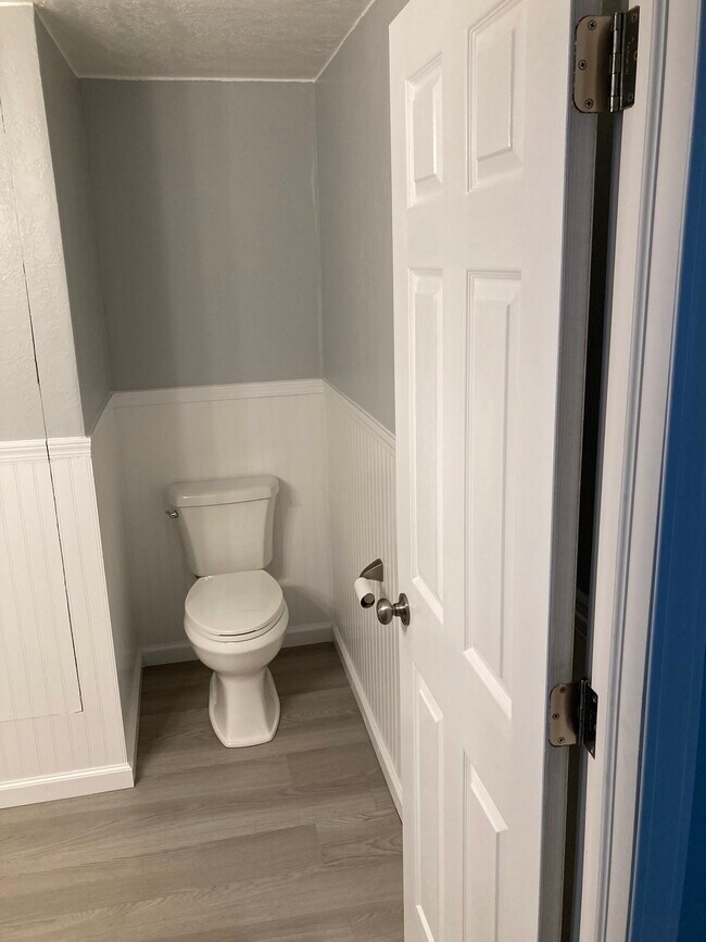 Building Photo - 608 Wheeler Ln