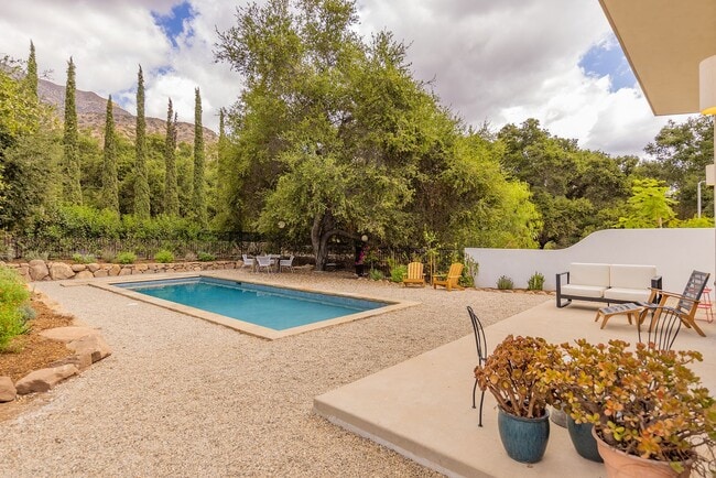 Building Photo - Ojai hideaway!