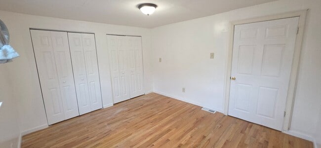 Building Photo - 1306 Mt Olive Ave