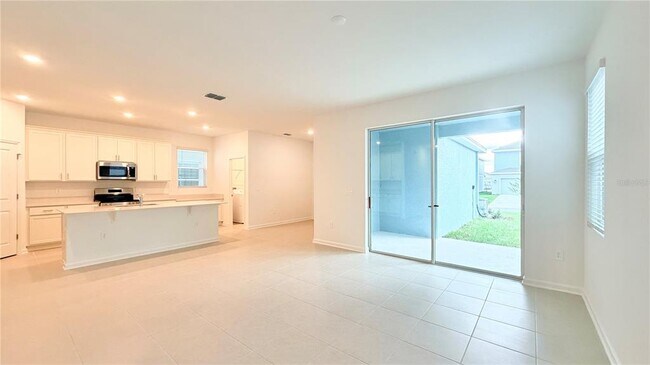 Building Photo - 6064 Meditation Dr