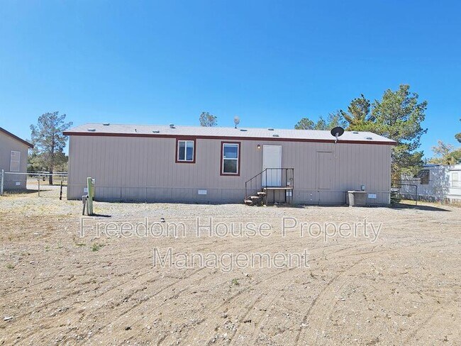 Building Photo - 1550 West Irons Street