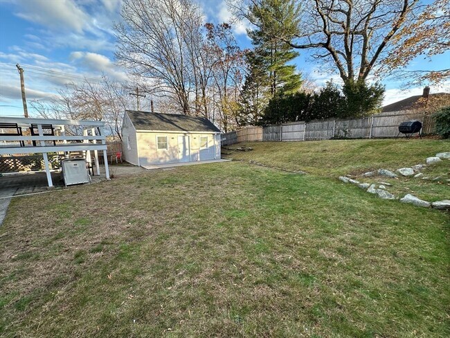 Building Photo - 11 Sutcliff Ave