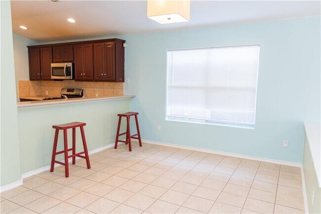 Building Photo - 3660 Pine Needle Cir