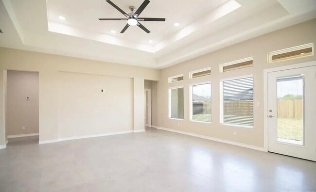 Building Photo - 5439 Barbwire Ln