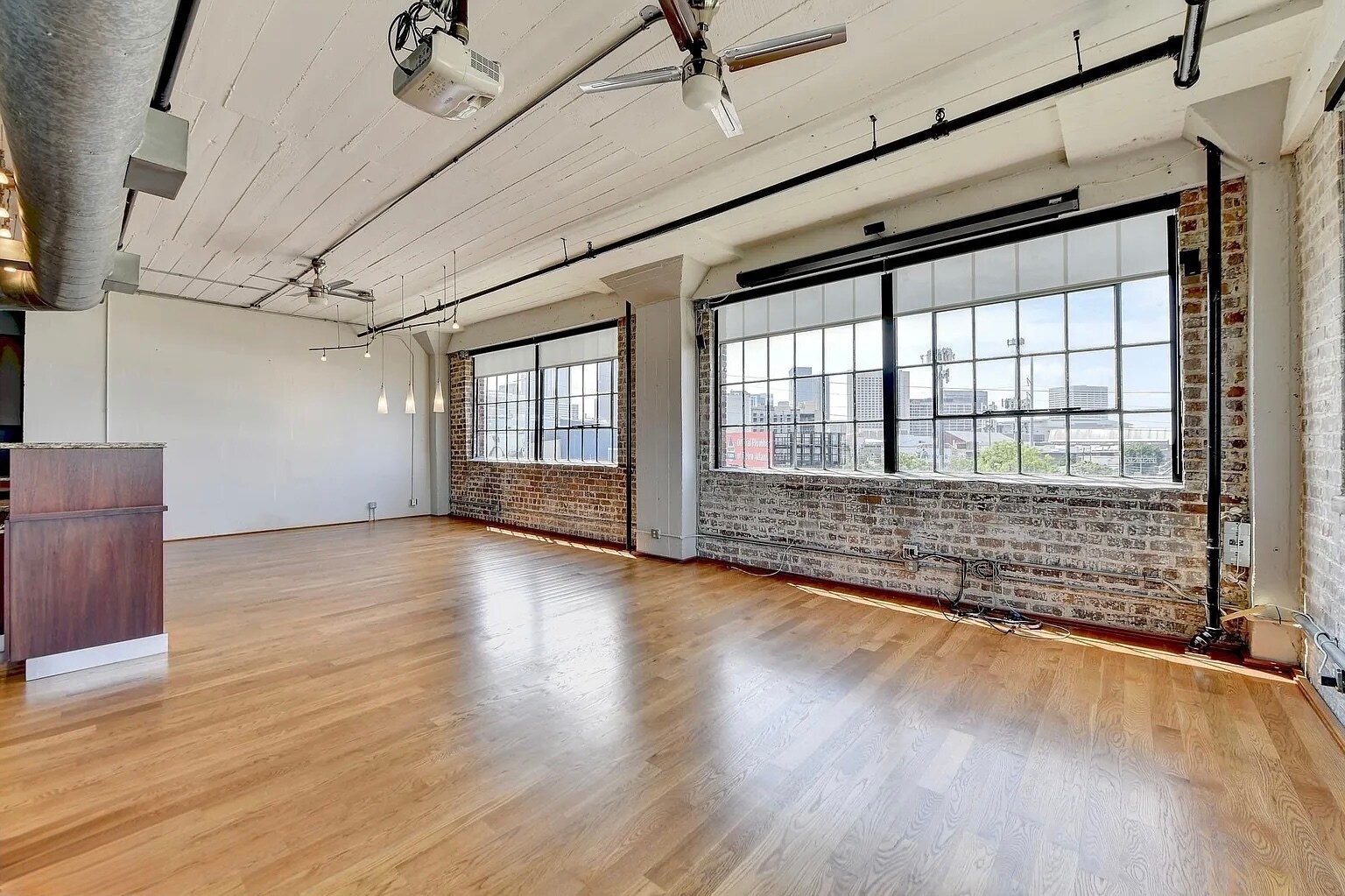 Building Photo - 426 Marietta St NW