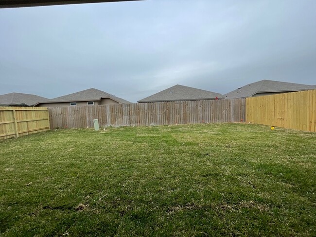 Building Photo - 7905 Schades Way