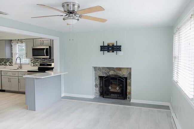 Primary Photo - 2032 E Ocean View Ave