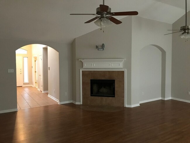 Building Photo - 4108 N Summercrest Loop