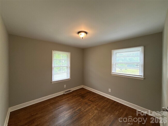 Building Photo - 4434 Brooktree Dr