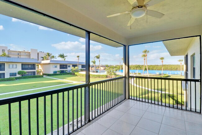 Building Photo - 275 S Beach Rd