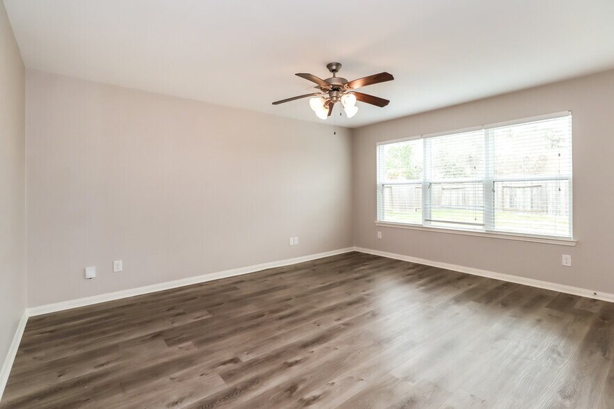 Building Photo - 13203 Alderfield Rd