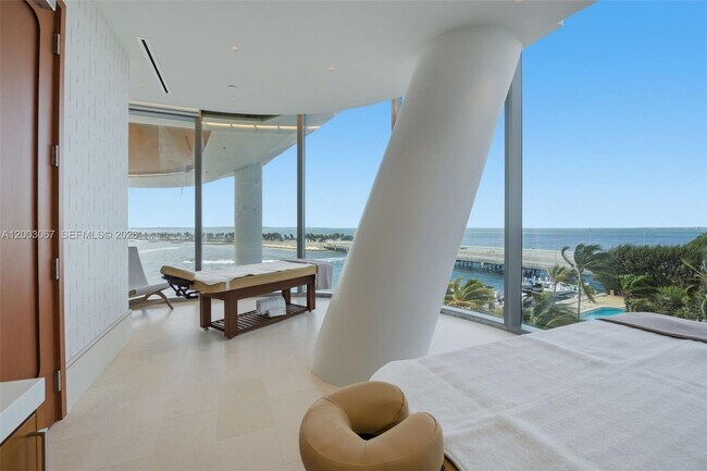 Building Photo - 175 SE 25th Rd