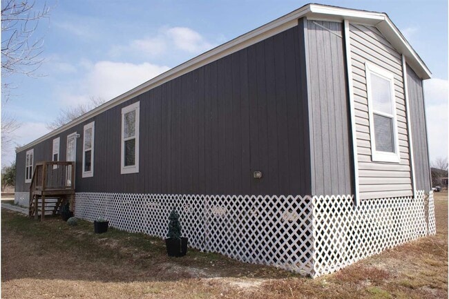 Building Photo - 501 Mesquite Rd