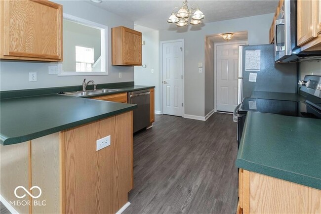 Building Photo - 9361 Eden Woods Ct