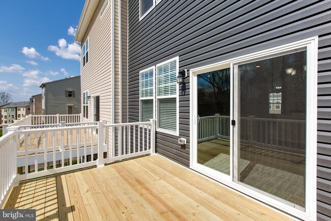 Building Photo - 3117 Laurel Hl Rd