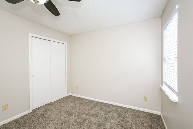 Building Photo - 17764 Cedarbrook Dr