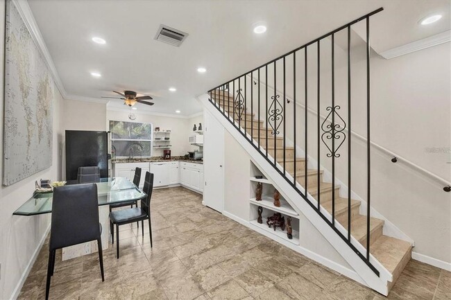 Building Photo - 690 Percheron Cir