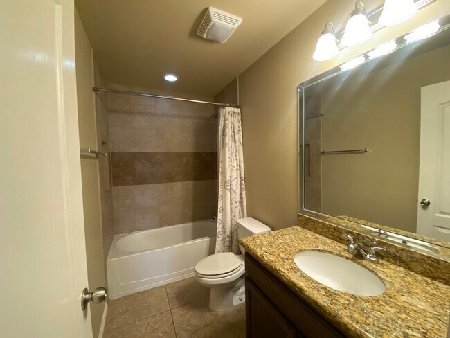 Building Photo - 413 Windmill Palm Dr