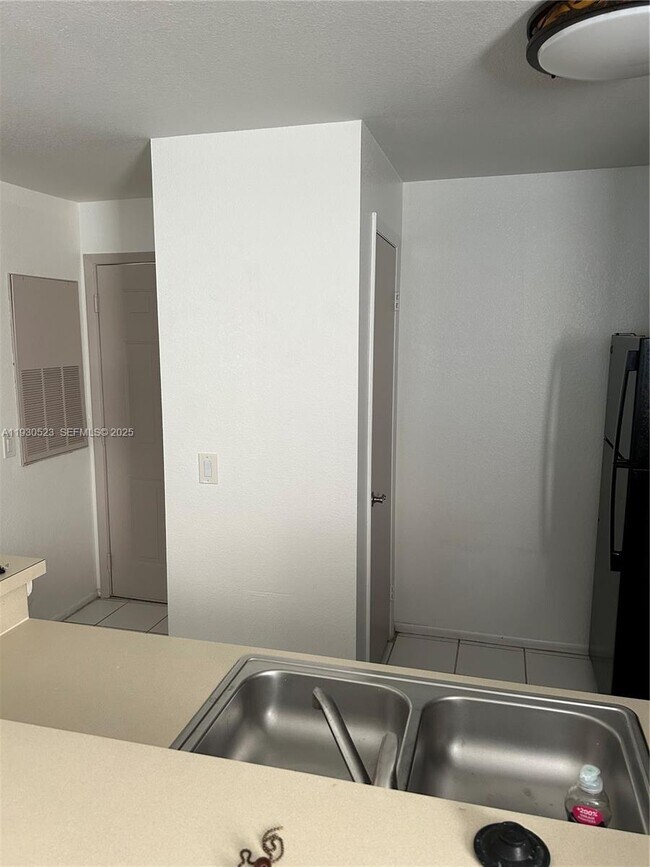 Building Photo - 1825 Palm Cove Blvd