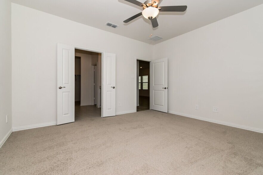 Building Photo - 837 Wisteria Ln