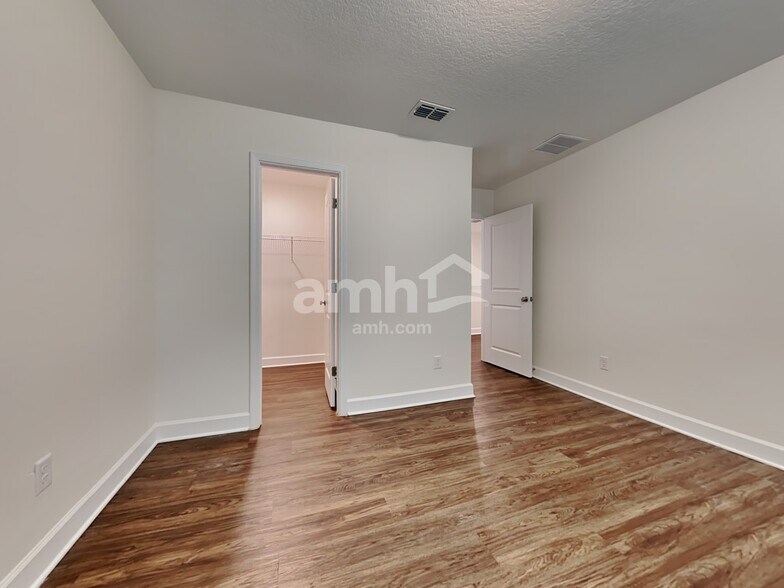 Building Photo - 10322 Riverwalk Ct
